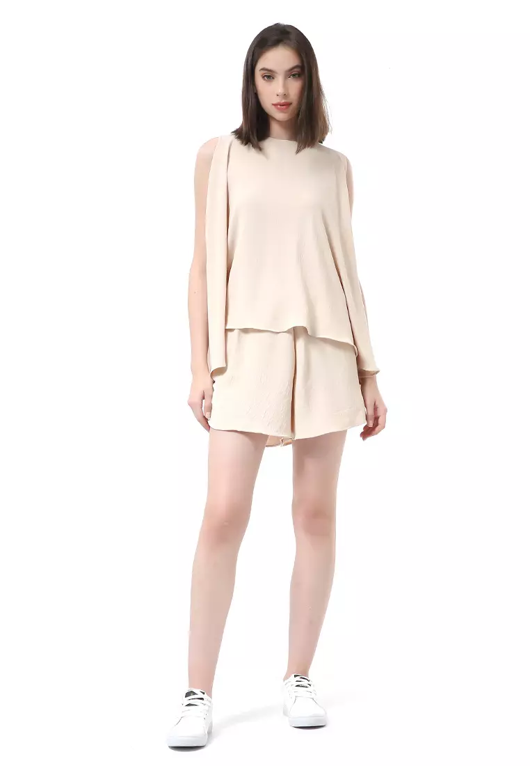 Nayra One Set Setelan Wanita Sleeveless Blouse with Short Pants Plain Motive Material Crepe Crinkle ORIGINAL - Cream