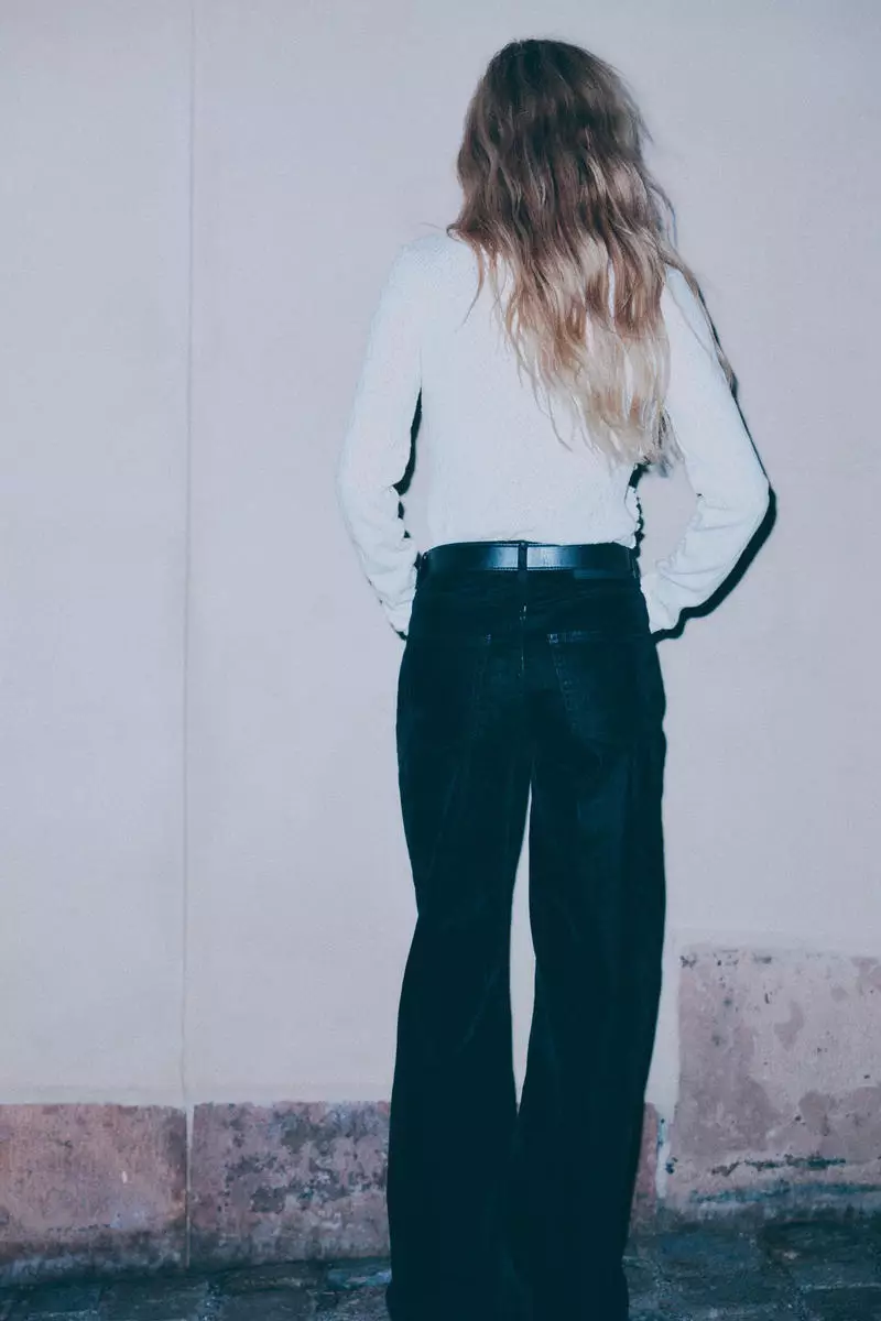 Flocked Wide Ultra High Jeans