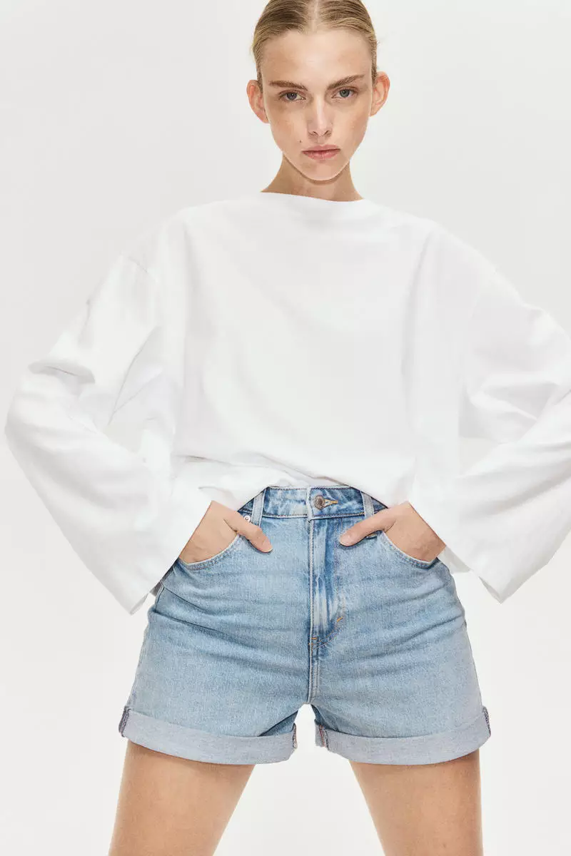 Buy H&M Mom Ultra High Denim shorts 2026 Online | ZALORA