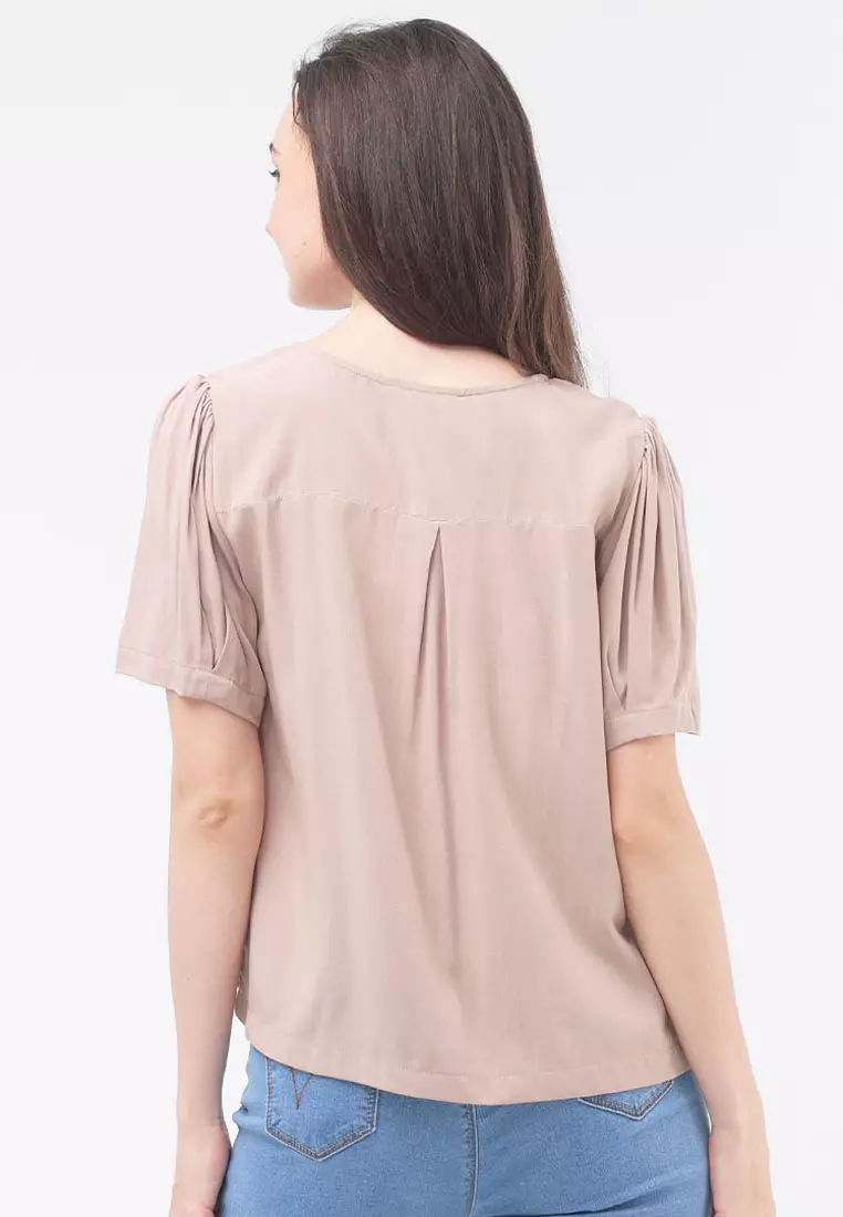 Short Sleeves Roundneck Blouse
