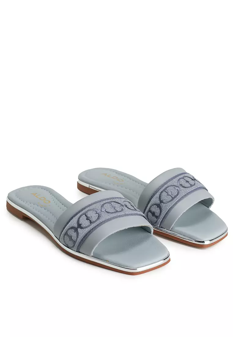 Tendre-In Sandals