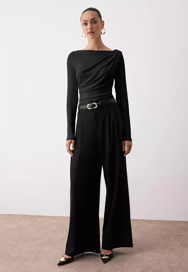 Black Fitted/Asymmetrical Collar Detailed Soft Fabric Flexible Knitted Blouse Twoaw26Bz00088