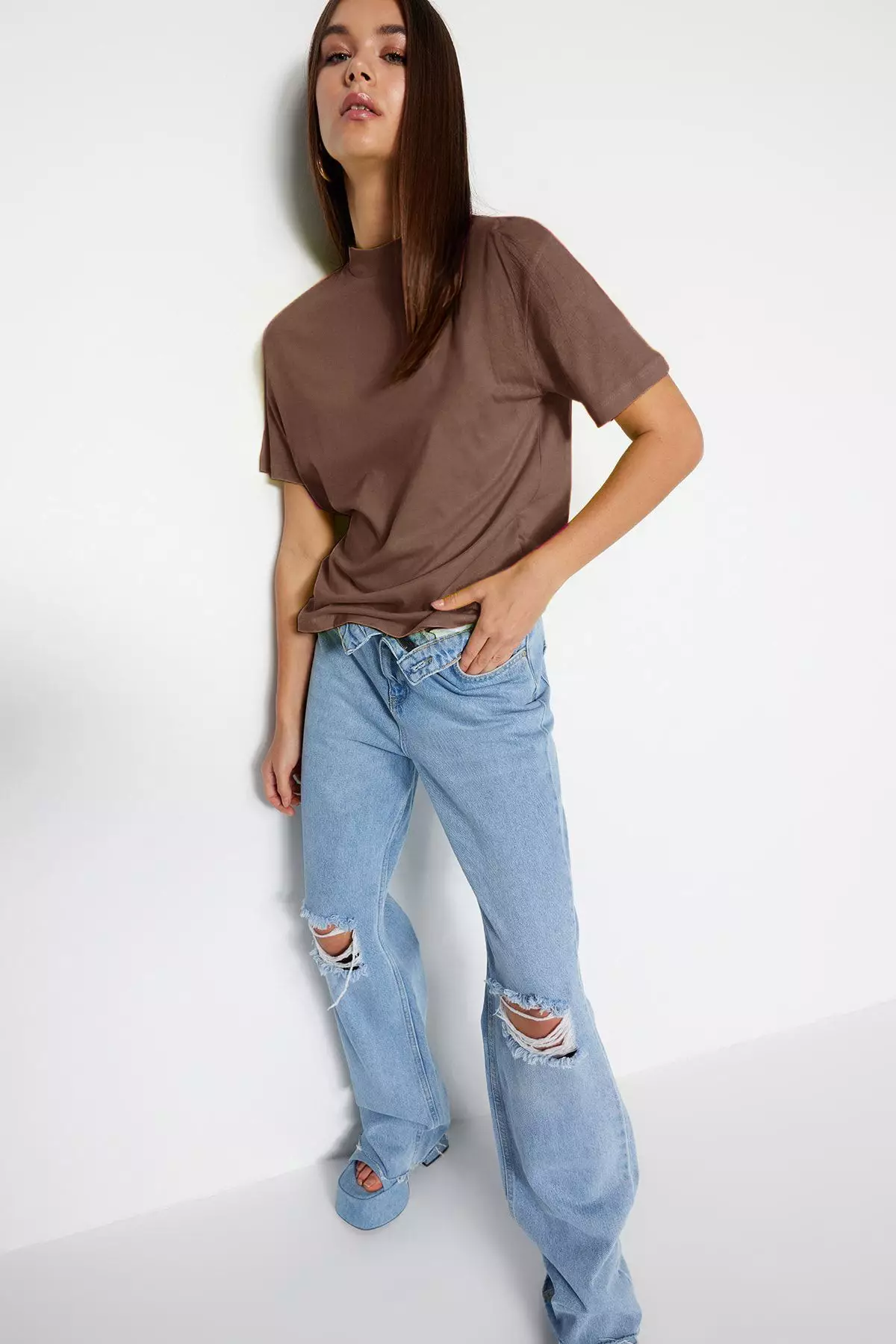 Light Brown 100% Cotton Basic Regular/Normal Pattern Stand Collar Knitted T-Shirt TWOAW20TS0096