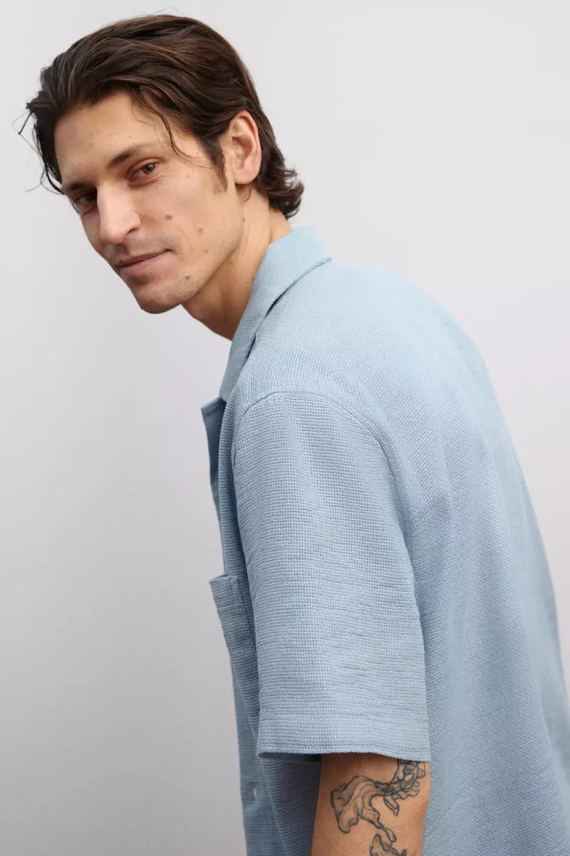 Regular Fit Textured resort shirt