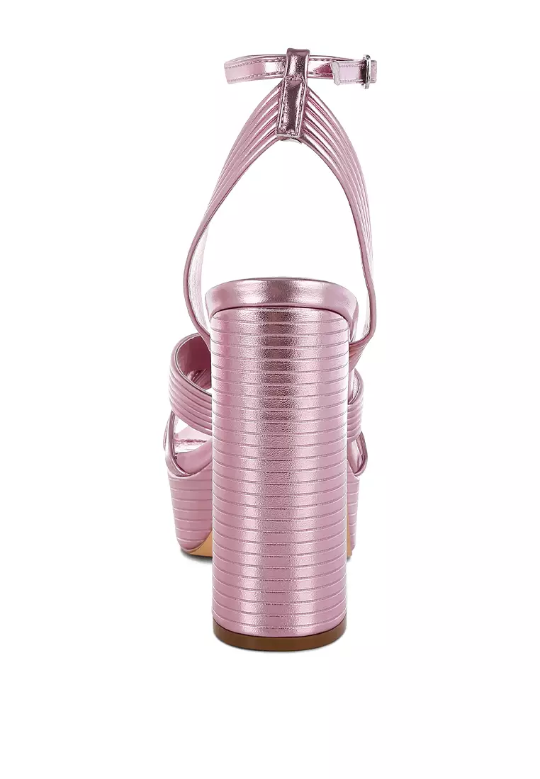 Sandal Hak Metalik dengan Tali Pergelangan Kaki Warna Pink