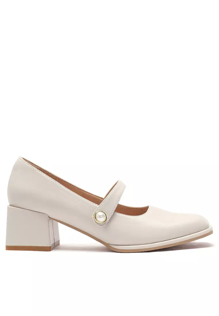 Discount on Twenty Eight Shoes  shoes - SKU: 5cm Pearl Strap Mary Jane Shoes 596-1