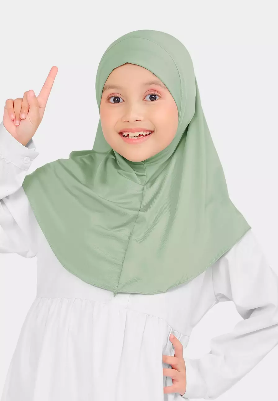Cotton Bee - Atiyah Bergo Anak | Hijab Instan Anak - Sage Green - S