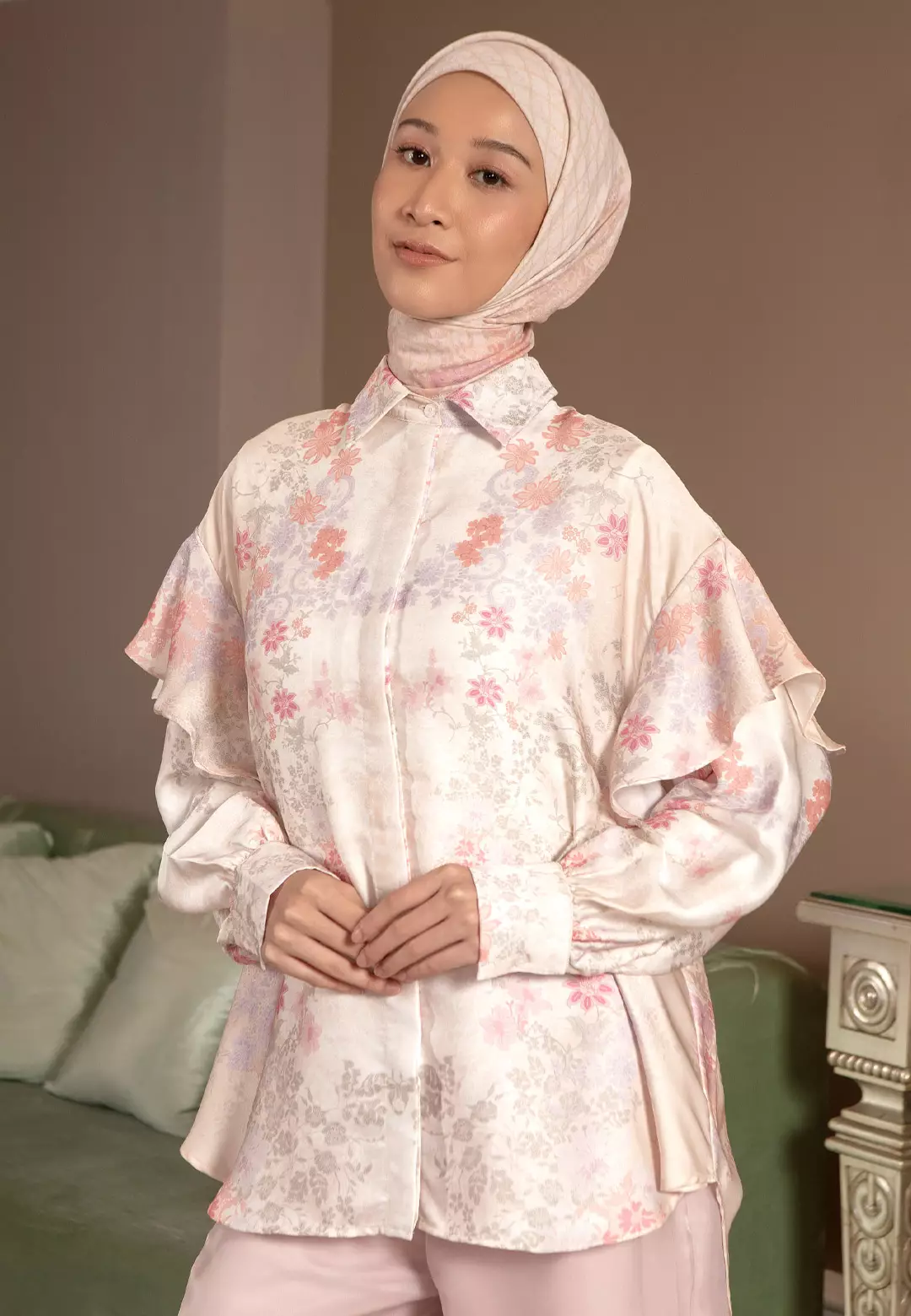 HijabChic Thea Top Peach - Atasan Lebaran Wanita Motif Floral Cantik