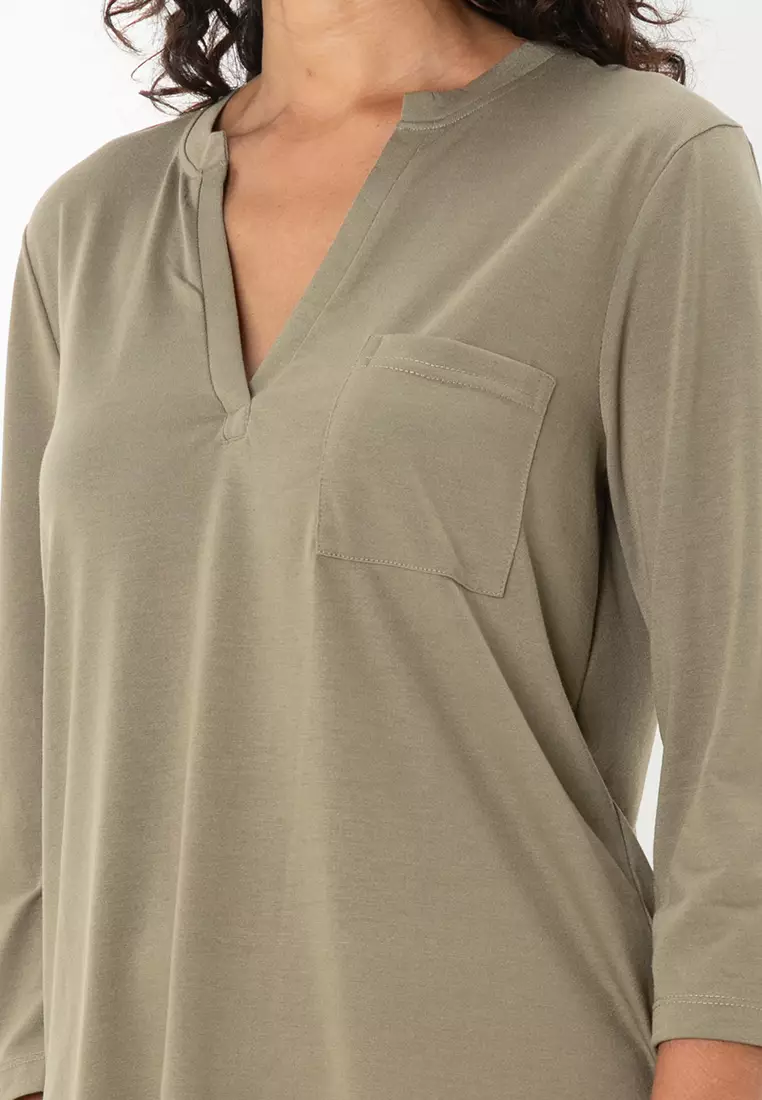 Dalila 3/4 V-Neck Top