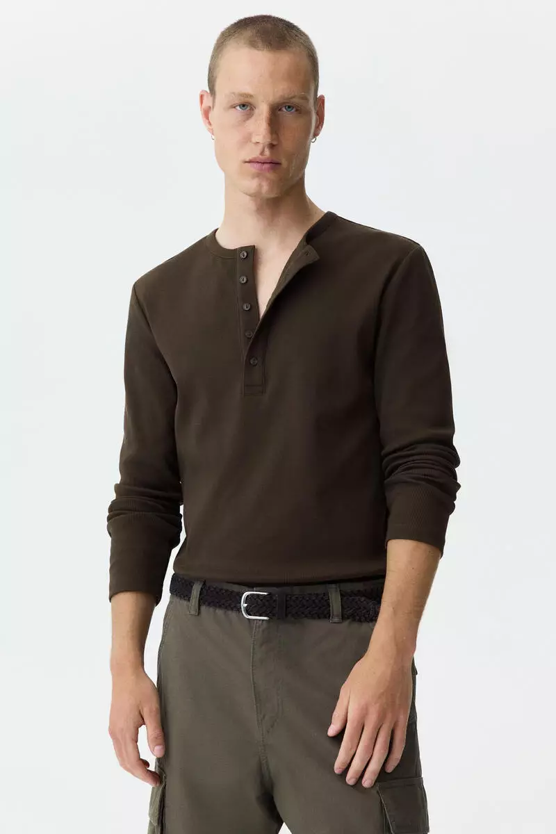 Slim Fit Ribbed Henley shirt