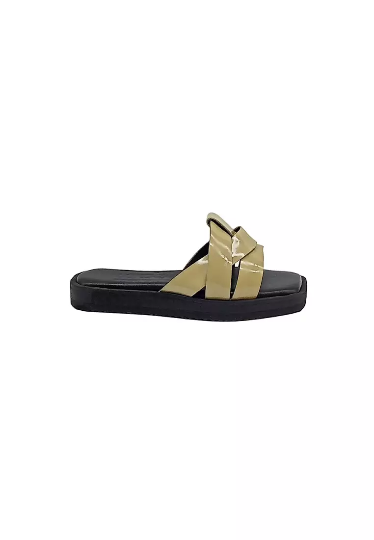 Discount on Lo'renza  shoes - SKU: Saly Platform Slides