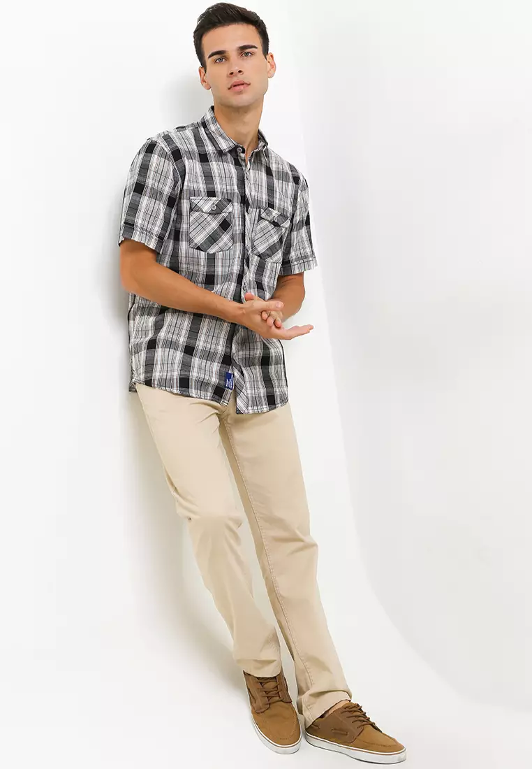 Kemeja Motif Kotak-kotak Lengan Pendek E008P17