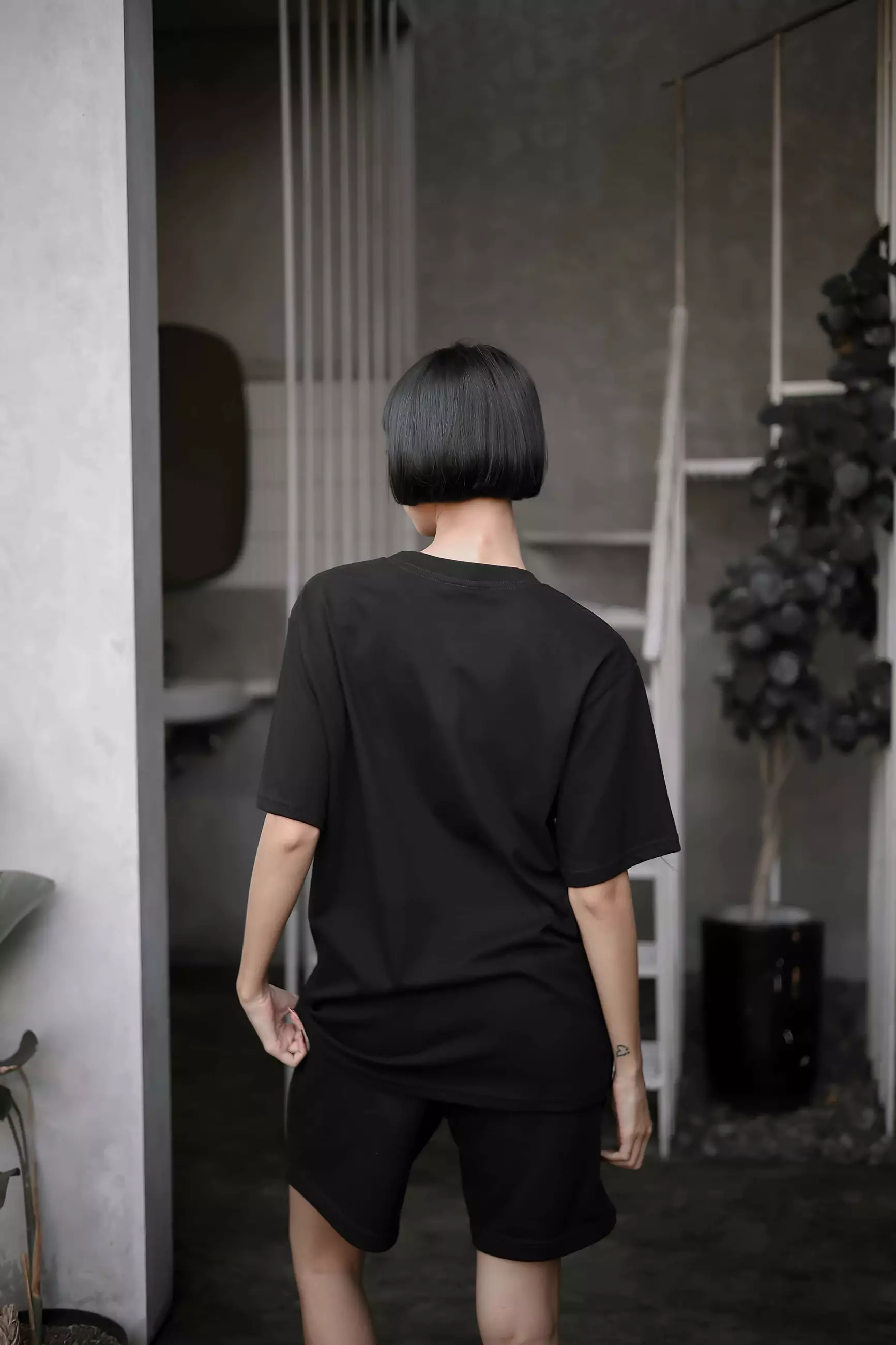 OOTDSUPPLY Reguler Tshirt 24s Delight Black & White Color | Kaos Pria & Wanita TS097