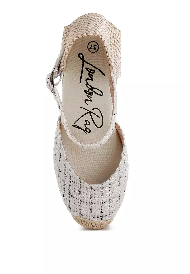 Sepatu wedges tenun ujung bulat dari bahan tweed berwarna putih