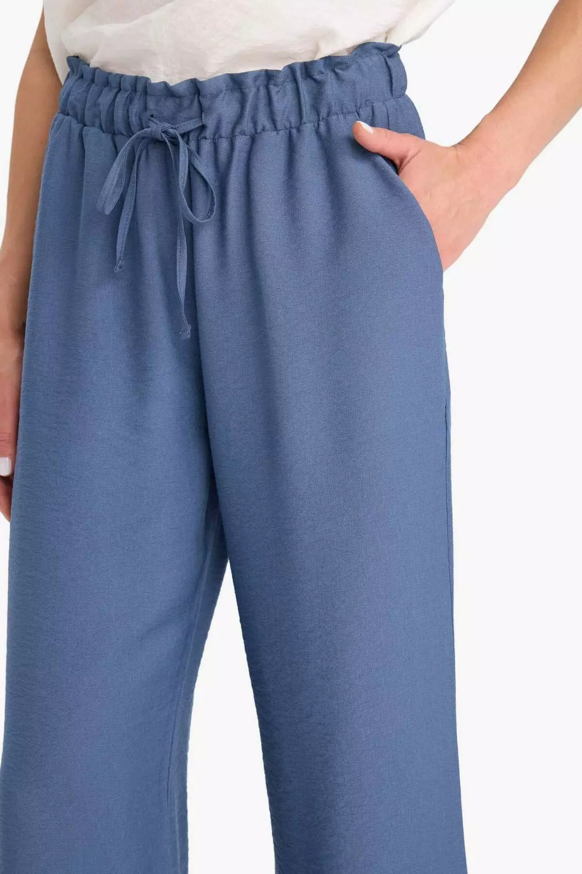 Flat Leg Capri with Elastic Waist and Pockets A6764Ax25Sm