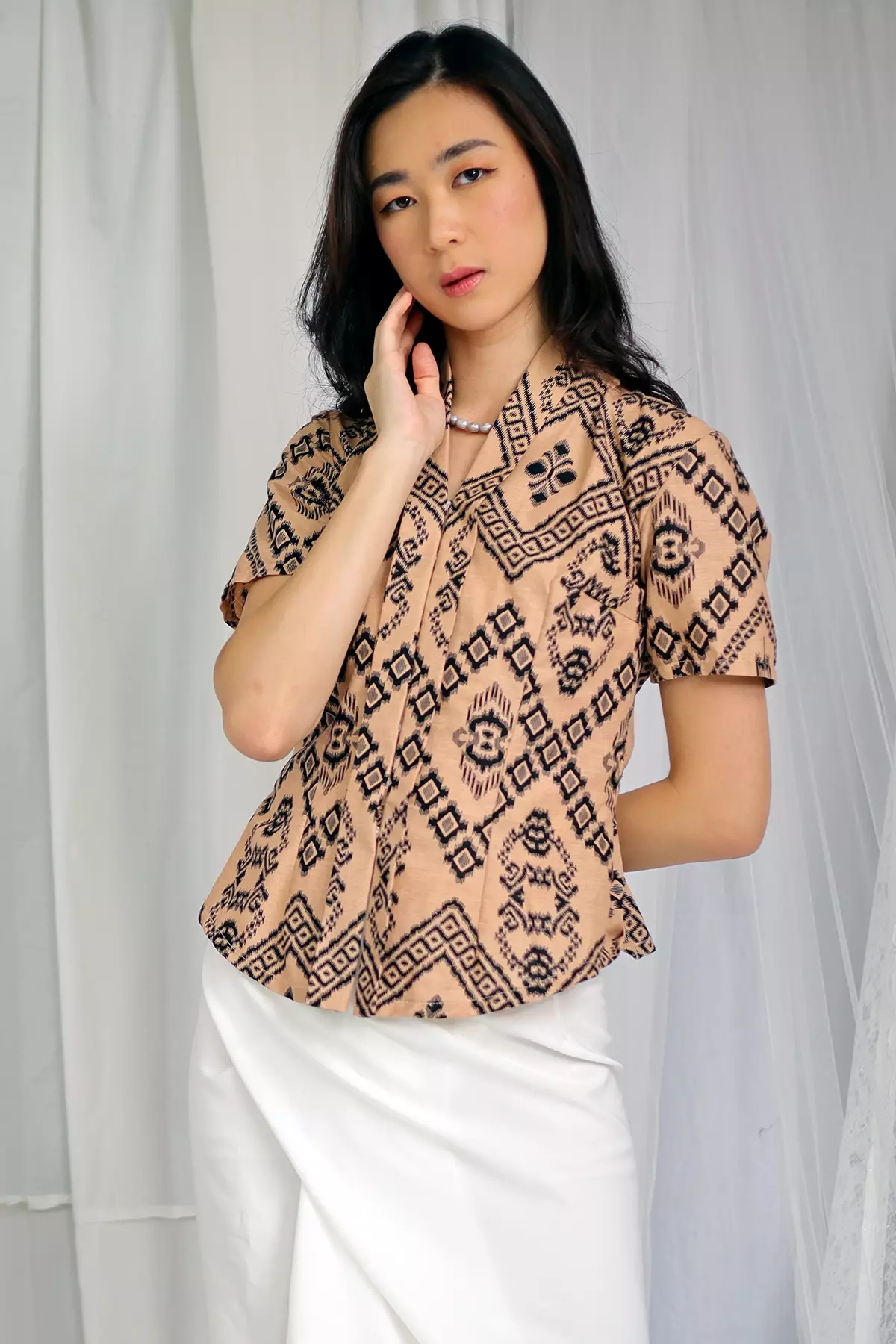 Kuncup Ikat Beige Kebaya Batik