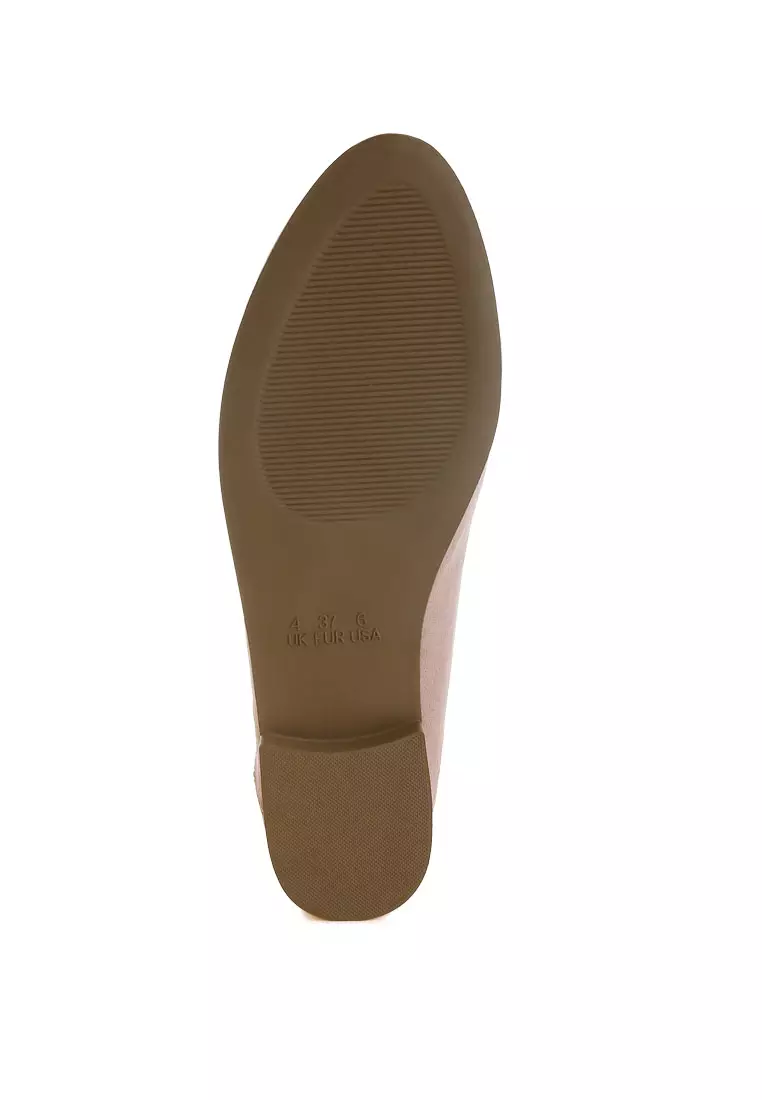 Sepatu Loafer Datar Hias Horsebit dalam Warna Pink