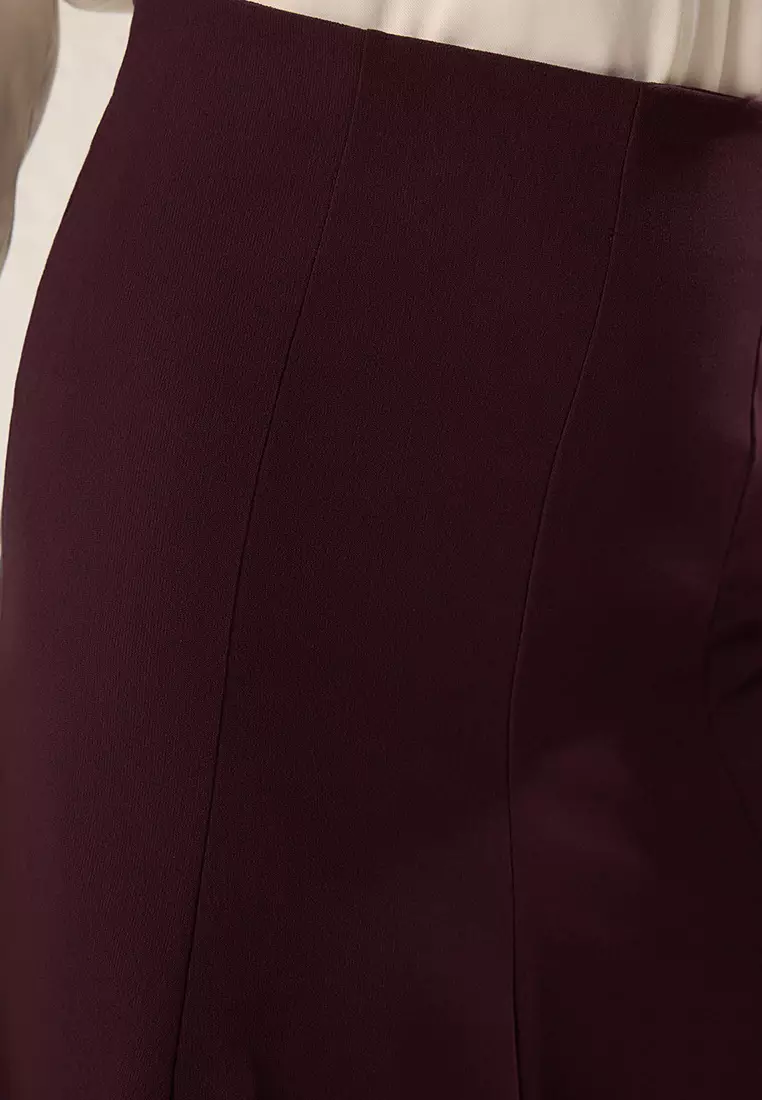 Burgundy Skater/ Ribbed Mini Skirt With Opening Waist