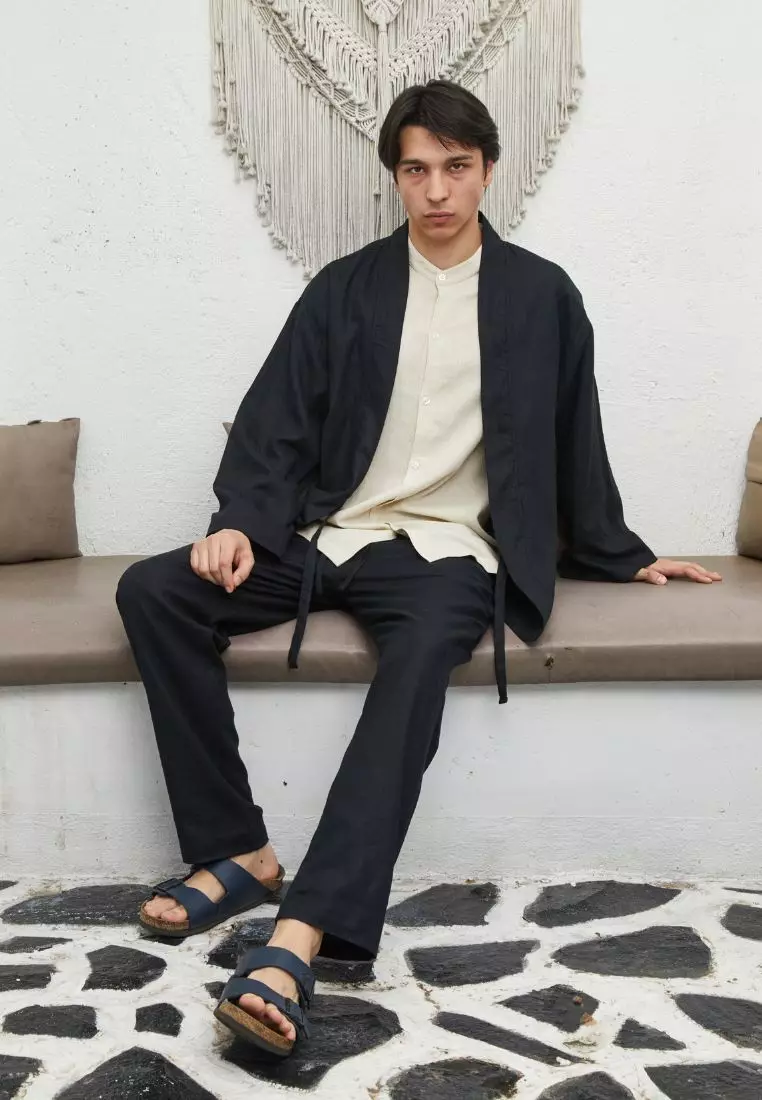 Takumi Kimono Pria Linen Lengan Panjang Warna Hitam | Long Sleeve Men's Linen Kimono Black