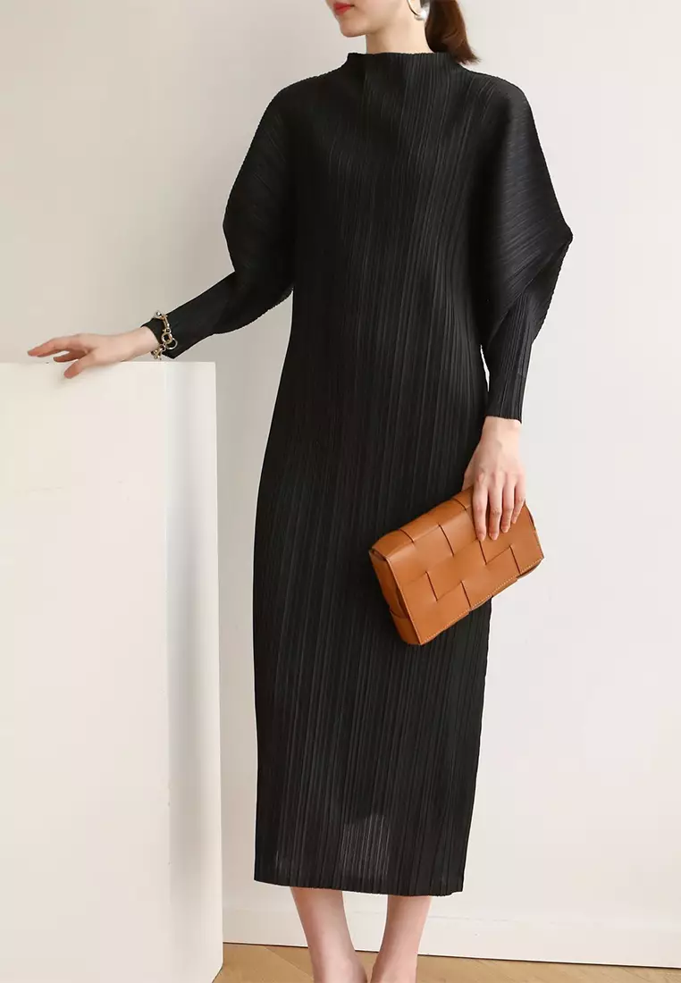 Half-High Collar Bat Sleeve Pleats Dress CZJ7877