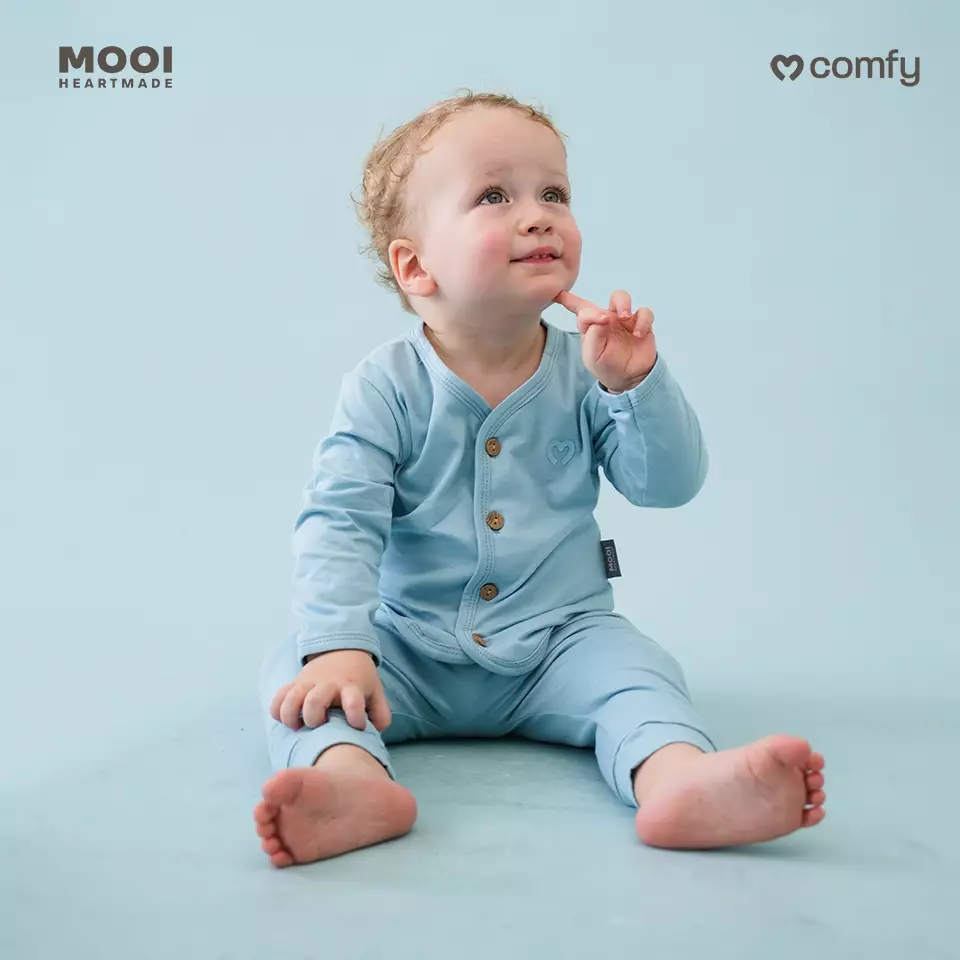 Mooi Setelan Panjang Bayi Comfy Baby Long Button Set - Sky Blue