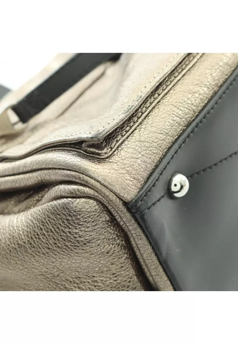 Pre-Loved LOEWE Lola 26 Handbag leather Champagne Gold black metallic