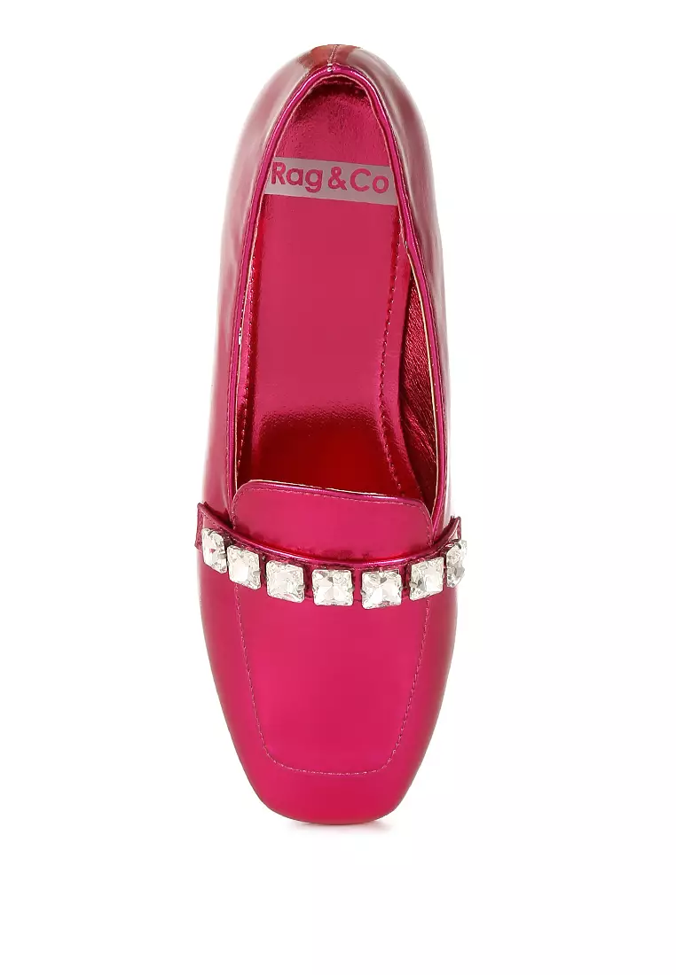 Sepatu Loafer Tali Diamante Metalik Di Fushia