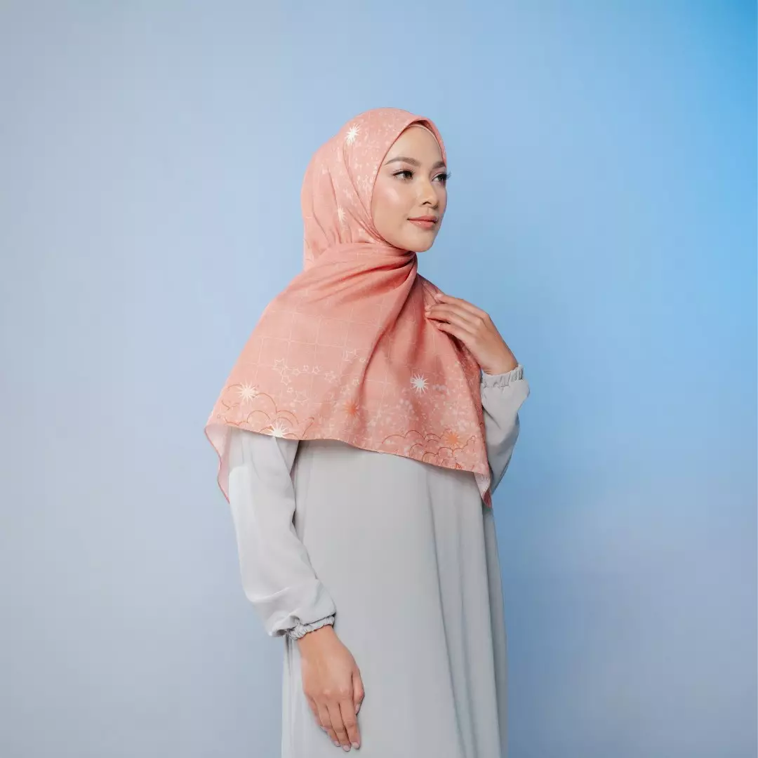 ELIANA Scarf Orange - Kerudung Hijab Segiempat Motif With Pouch Ziplock - Bahan Poly Fine - Ukuran 110x110