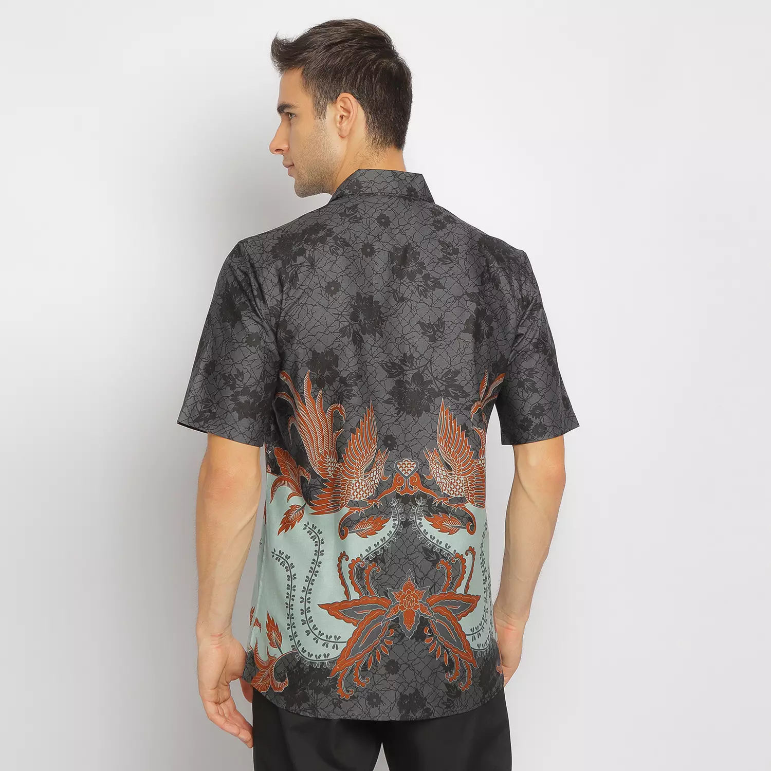 Slimfit Danar Grey Kemeja Batik Pria Lengan Pendek