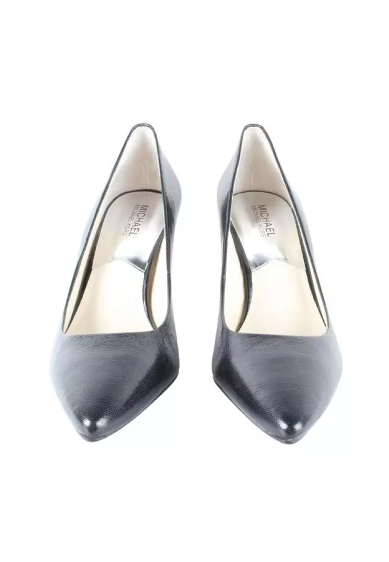 Michael kors hot sale black pump