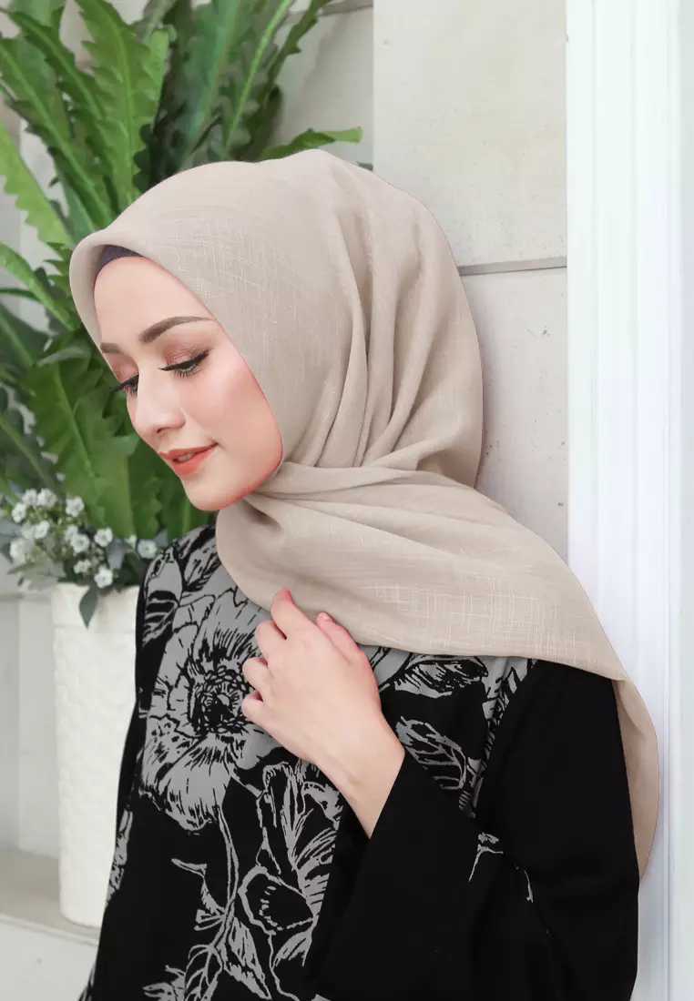 Linenna Scarf | Hijab Segiempat Linen Bamboo - Sand Brown