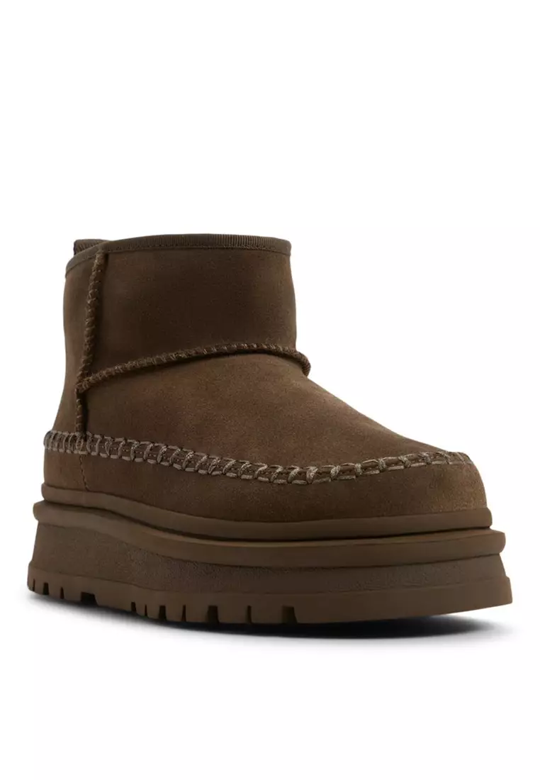 Milanie Boots