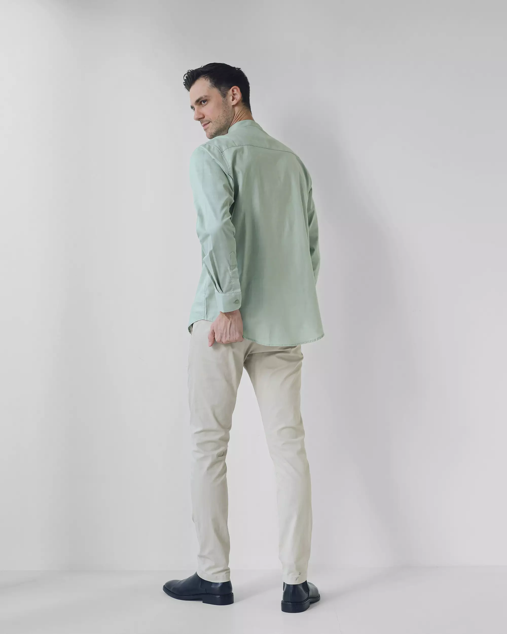 Cotton Well Oman Henley Shirt Soft Sage │Kemeja Koko Basic Lengan Panjang Hijau Sage Muda