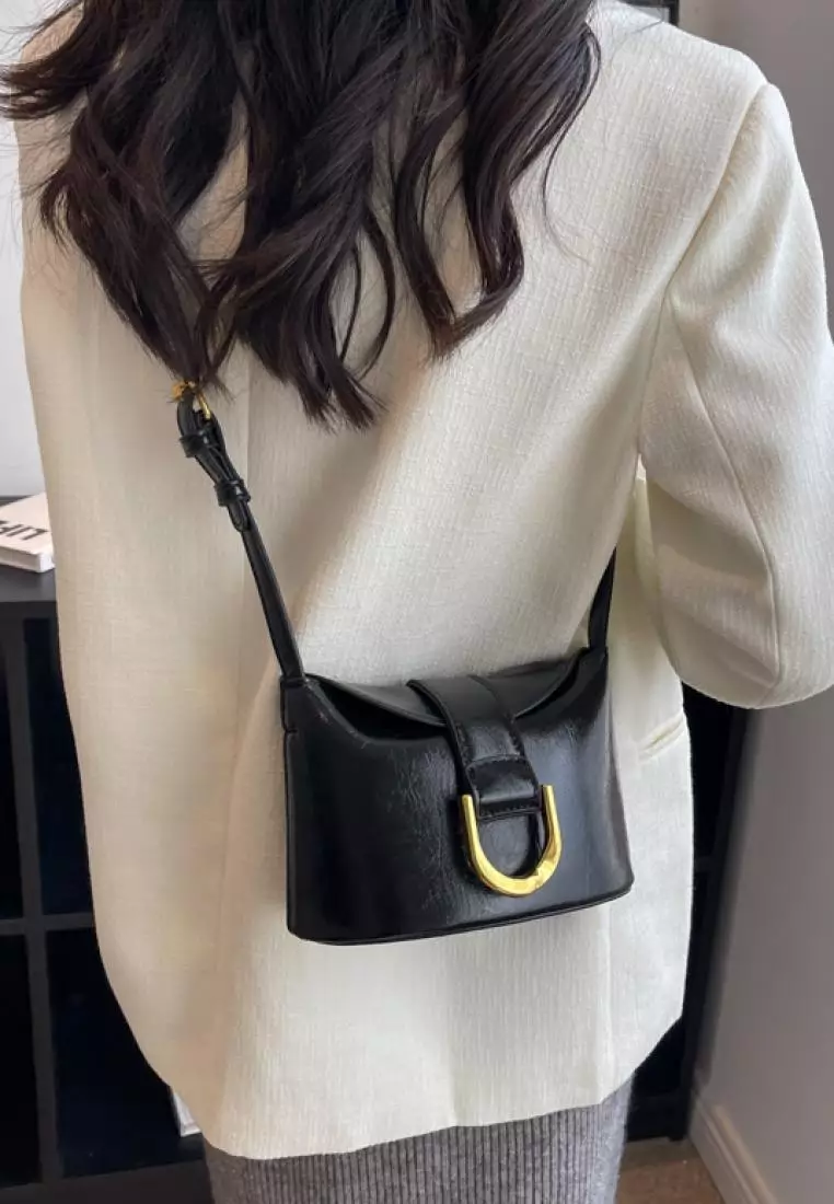 Vedlyn Selena Tas selempang dan bahu wanita polos dan motif - Black