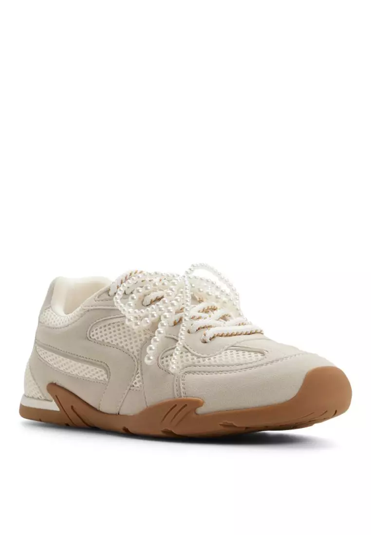 Pixelle Sneakers