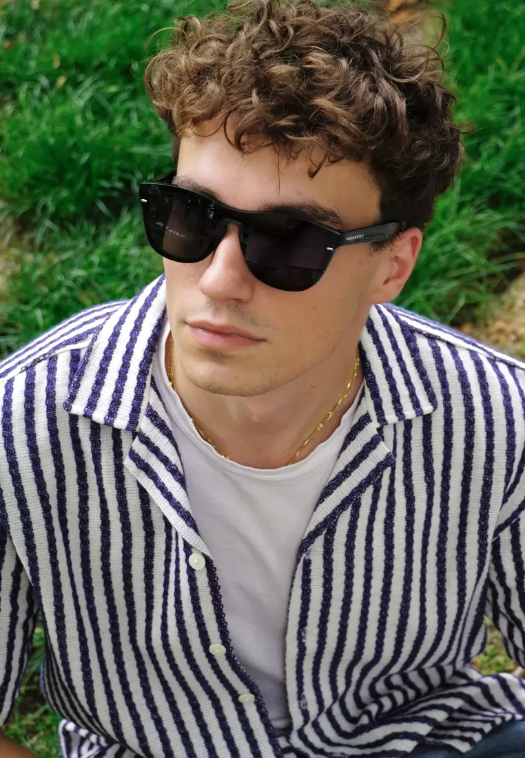 HAWKERS Black  One Venm Raw Sunglasses For Men And Women, Unisex. Official Product Designed And Made In Spain