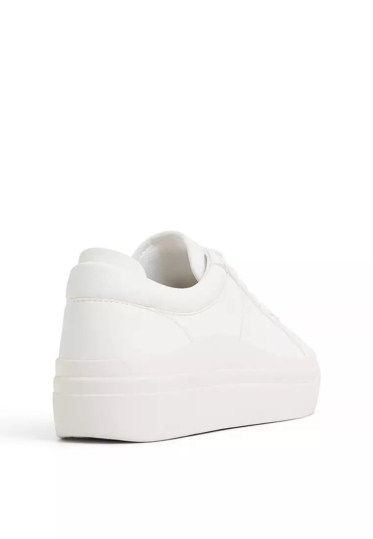 Brynlee Sneakers