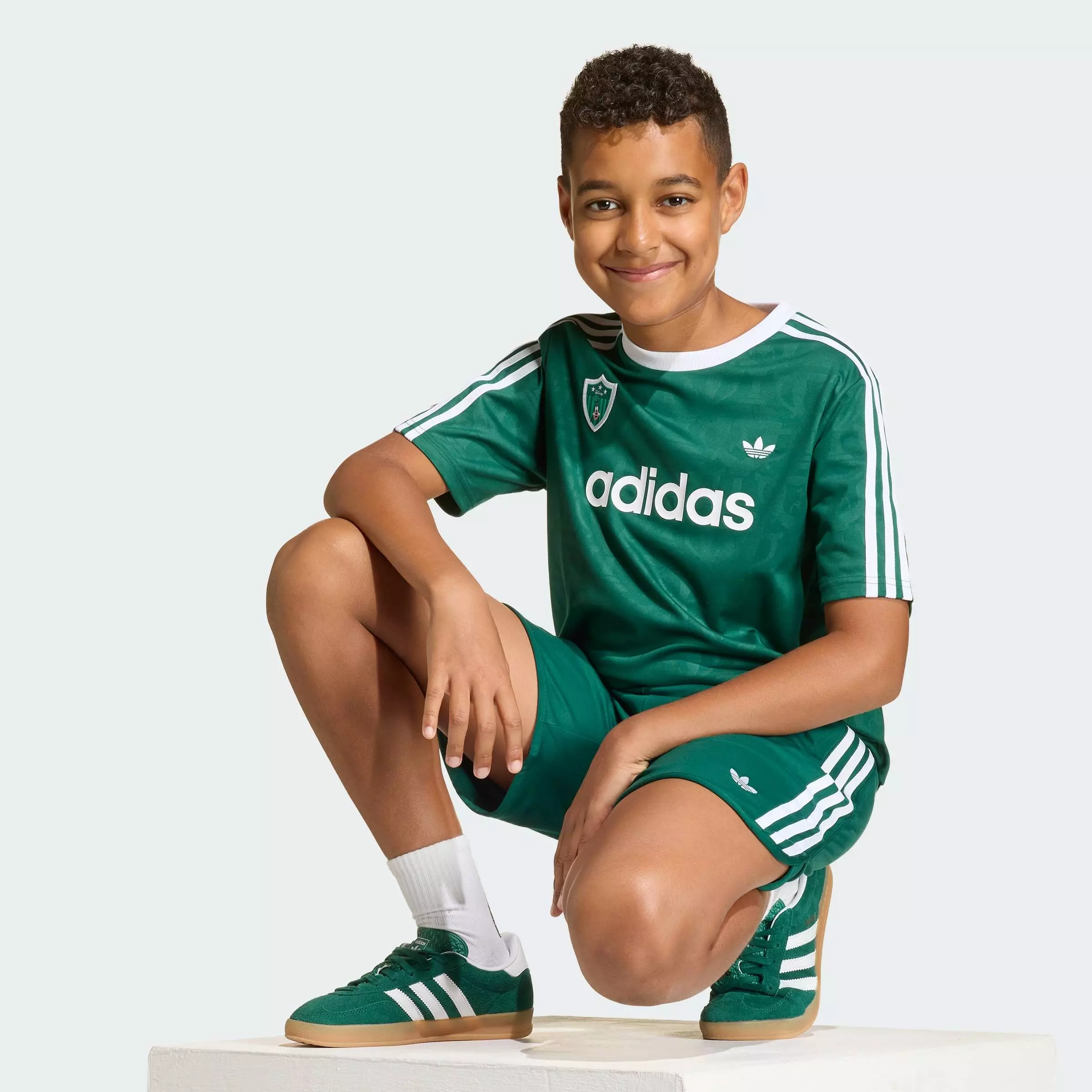 Lifestyle DISNEY SHORTS Unisex Green KC8445