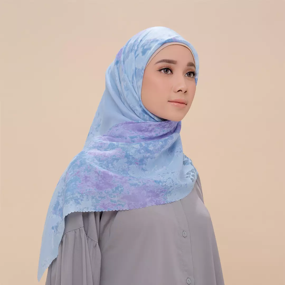 ZM Zaskia Mecca - Lamun Ombak Ocean Scarf Kerudung Segi Empat - Jelita Indonesia