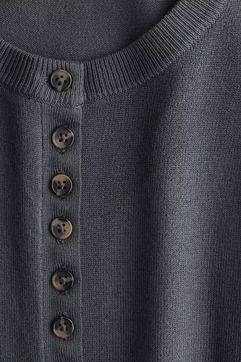 Fine-knit cardigan