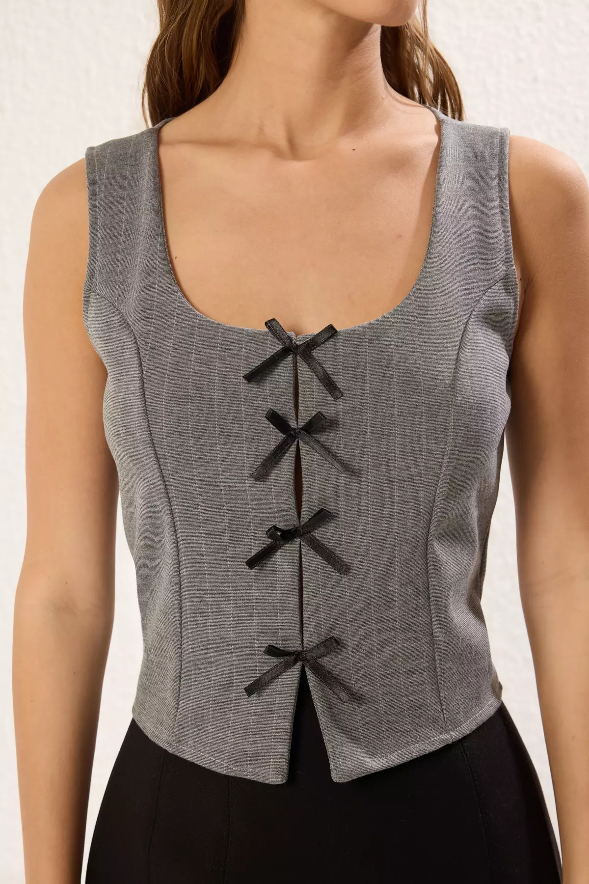 Grey Striped Ribbon Tie Detail Square Neck Zero Sleeve Knitted Blouse That Fits Your Body TWOSS25BZ00147