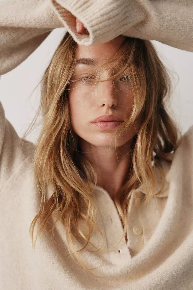 Cable-knit polo jumper