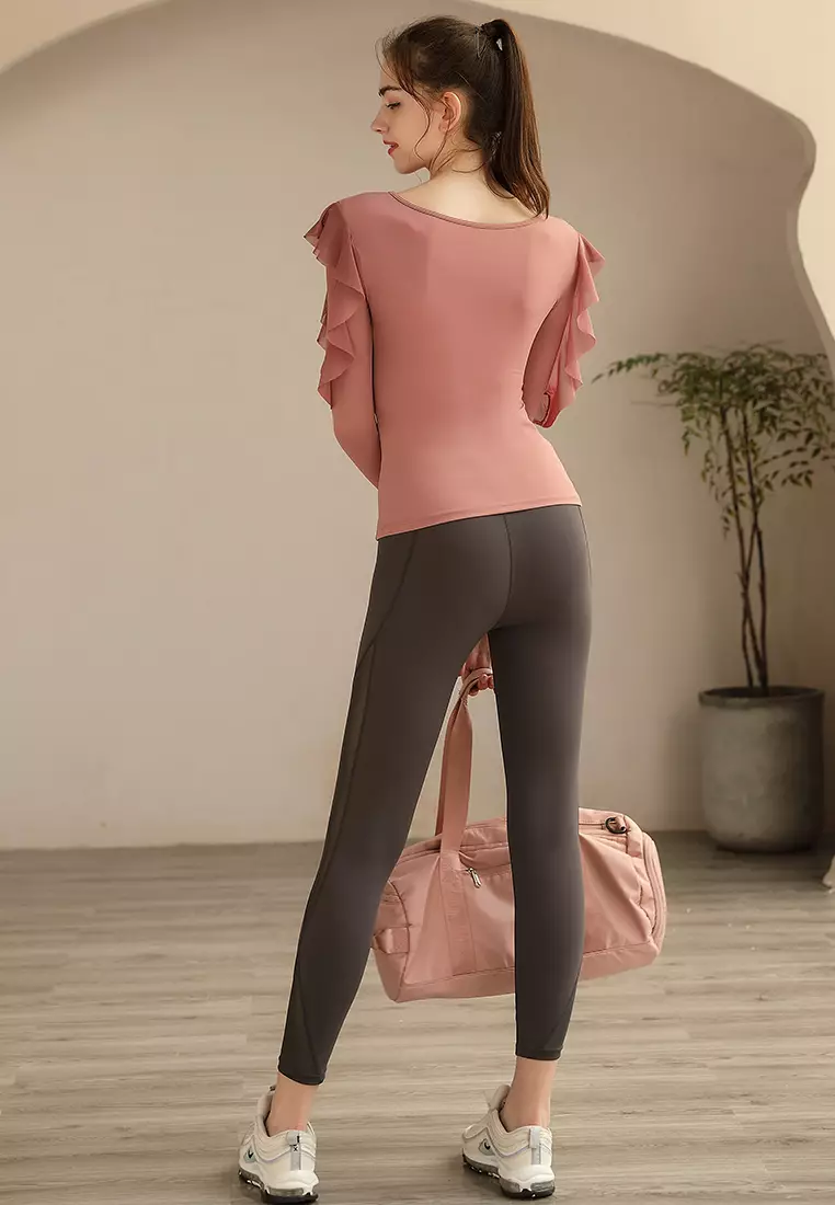 Girls in pink yoga on sale pants