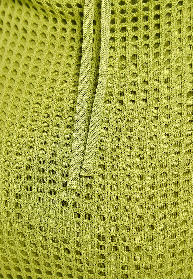 Gaun Punggung Terbuka Leher Halter dengan warna Chartreuse