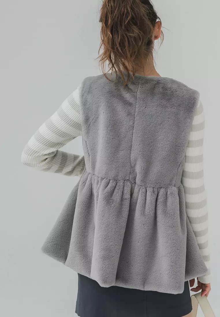 FLUFFY PEPLUM VEST Eaphi