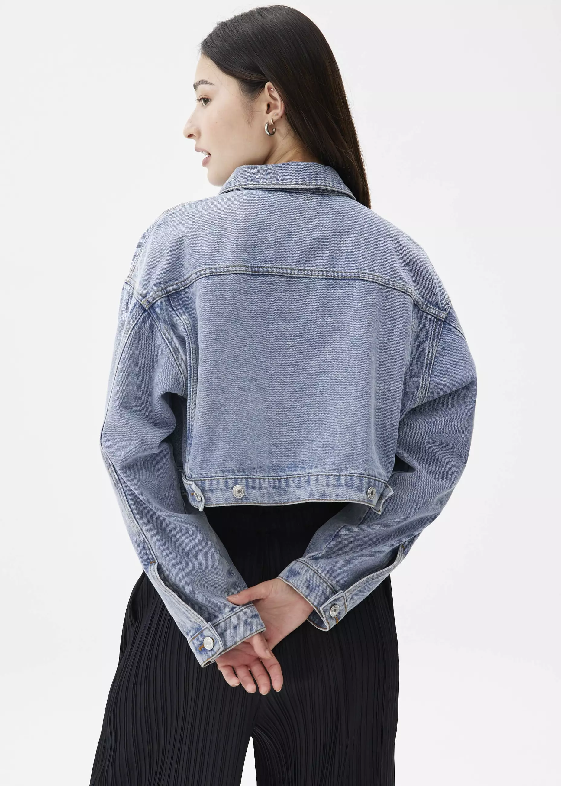 Jaket Wanita - Kaia Classic Denim Jacket