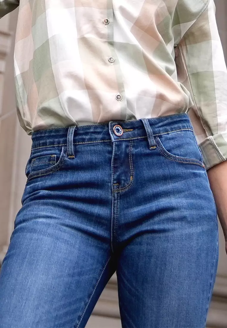 C2 Wyland Blue Mini Flare Jeans Wanita