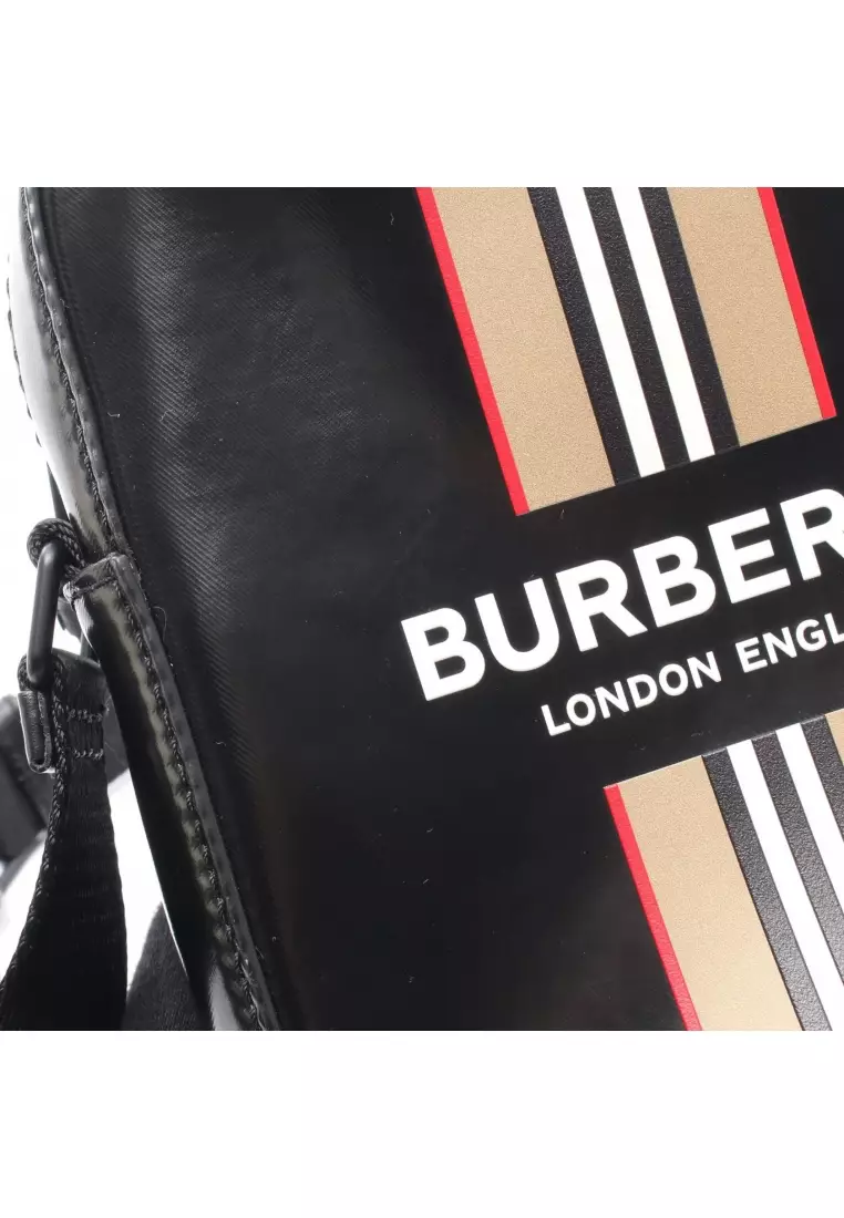 Pre-Loved Burberry THORNTON Nova check Shoulder bag Coated canvas black multicolor