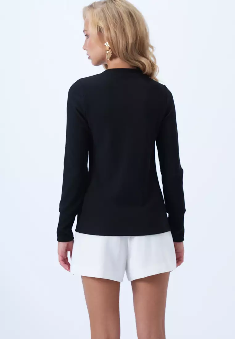 Women's Black V-Neck Wide Cuff Brooch Accessory Seasonal Ottoban Blouse Alc-X14339