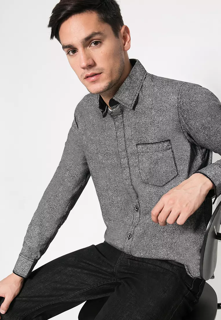 LGS - Slim Fit - Kemeja Casual Pria - Kemeja Lengan Panjang - Hitam - Motif Polos - JSH.392.S924F.733.C-L/S